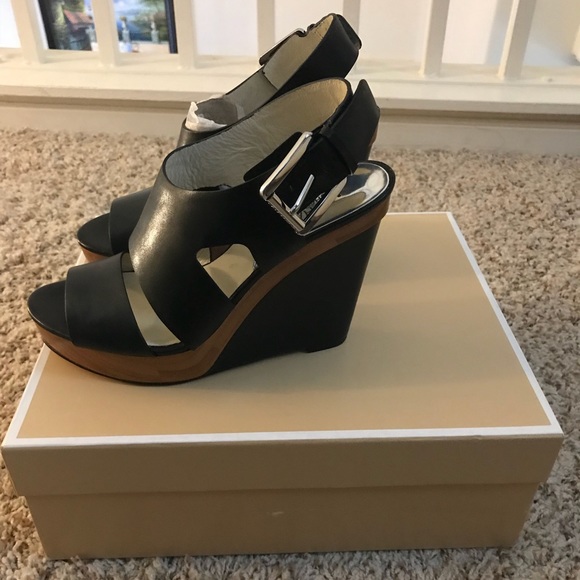 Michael Kors Carla Wedge - Picture 4 of 4